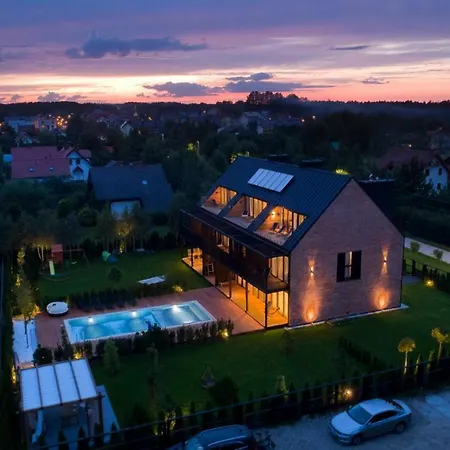 アパートホテル Klonova Białogóra