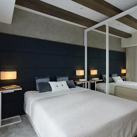 アパートホテル Klonova